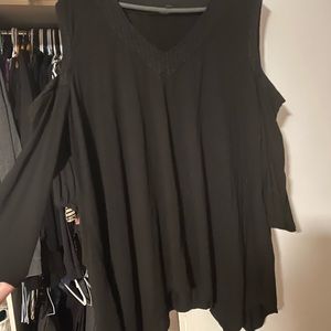 Open shoulder black shirt